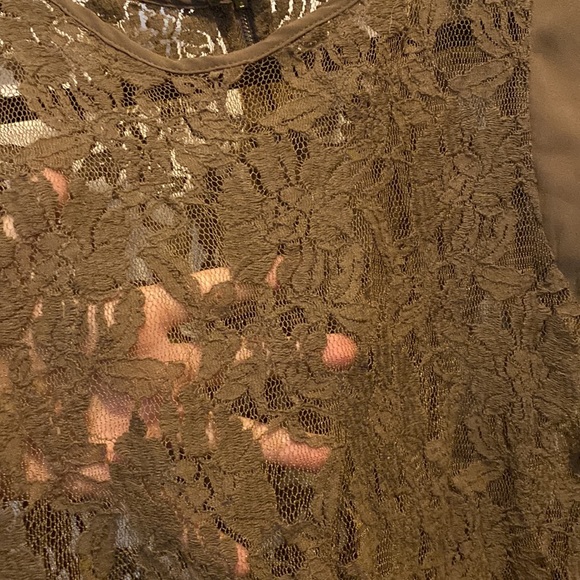 🎂2/$10 Lace See-Through Sleeveless Top - Picture 3 of 3